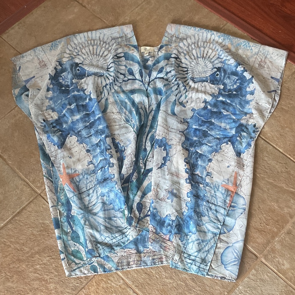 Blue Seahorse Print sheer buttonless cardigan one size